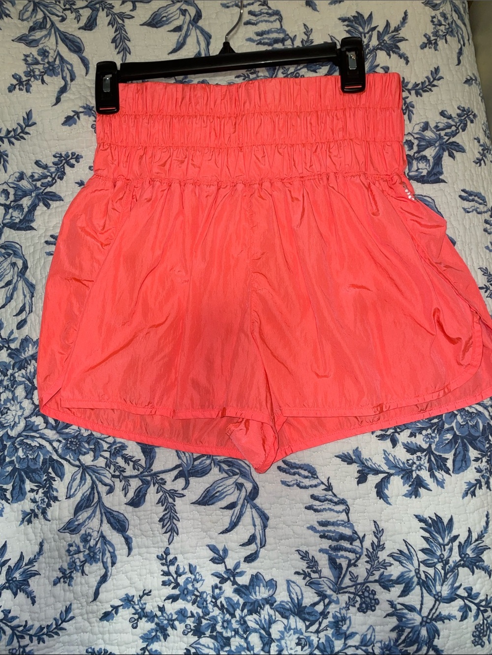 Women’s High-Waist Smocked Shorts - “bubble” shorts Neon Coral size XL